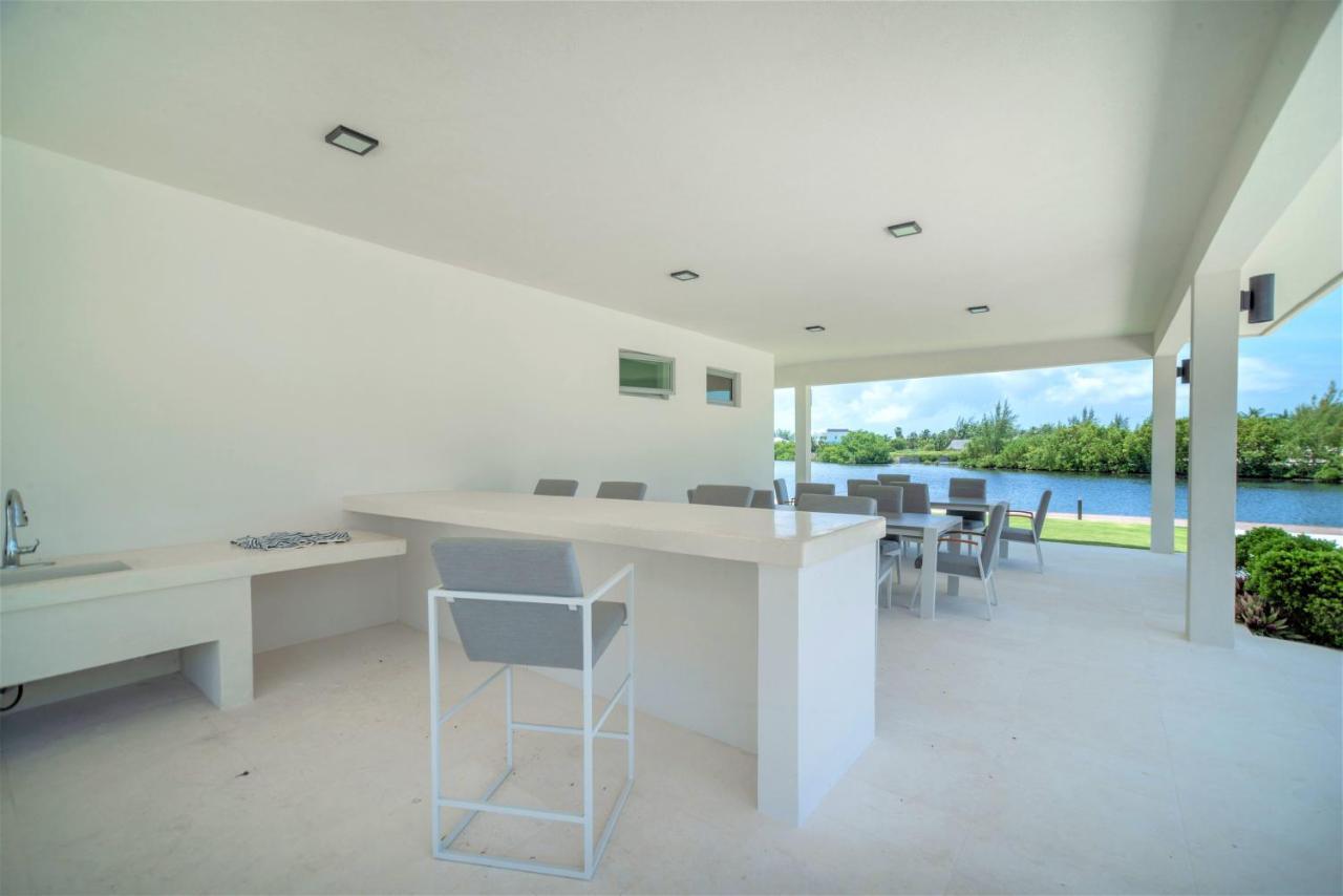 Cayman Luxury Rentals At One Canal Point George Town Dış mekan fotoğraf